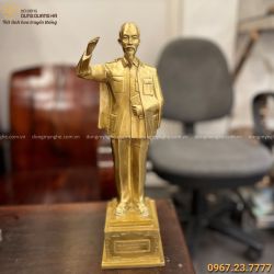 Tượng Bác Hồ vẫy tay chào bằng đồng vàng cao 38cm tinh xảo