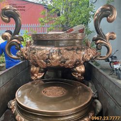 Lư hương đồng đỏ chạm rồng nổi cổ kính tinh xảo nặng 410kg