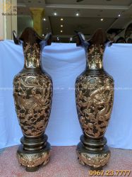 Lọ lục bình đẹp chạm rồng phượng bằng đồng đỏ cạo màu cao 1m45