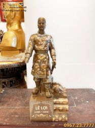Tượng vua Lê Lợi bằng đồng đỏ khảm tam khí cao 80 cm