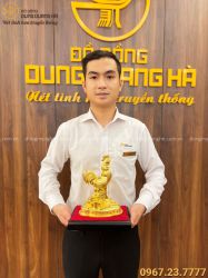 Tượng gà tài lộc bằng đồng vàng catut thếp vàng cao 16 cm