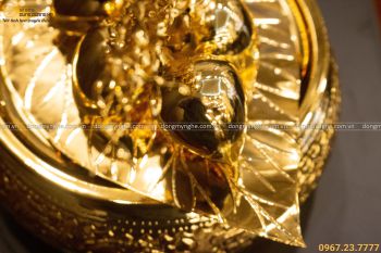 Cơi trầu bằng đồng được mạ vàng tĩnh điện cao 16cm