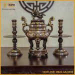 Bộ tam sự nến song long chầu nguyệt đồng đỏ khảm tam khí dát điểm vàng cao 60cm