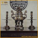 Bộ tam sự nến song long chầu nguyệt đồng đỏ khảm ngũ sắc cao 65cm