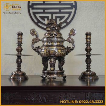 Bộ tam sự nến song long chầu nguyệt đồng đỏ khảm ngũ sắc cao 65cm