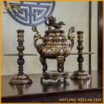Bộ tam sự nến song long chầu nguyệt đồng đỏ khảm tam khí dát điểm vàng cao 60cm