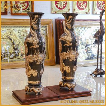 Đôi lộc bình song long chầu nguyệt đồng đỏ cạo màu