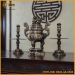Bộ tam sự nến song long chầu nguyệt đồng đỏ khảm ngũ sắc cao 65cm