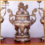 Bộ tam sự hạc chạm song long bằng đồng đỏ khảm tam khí