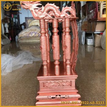 Ngai thờ chạm song long bằng đồng đỏ