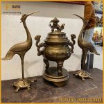 Bộ tam sự hạc chạm họa tiết dơi đồng đỏ làm màu nâu cổ kính