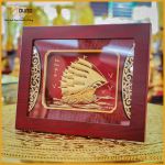 Tranh thuận buồm xuôi gió dát vàng kích thước 27x34cm