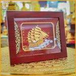 Tranh thuận buồm xuôi gió dát vàng kích thước 27x34cm