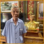 Tượng chân dung cụ ông bán thân bằng đồng mạ vàng