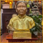 Tượng chân dung cụ bà bán thân bằng đồng mạ vàng
