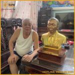 Tượng chân dung bán thân cụ ông mạ vàng cao cấp