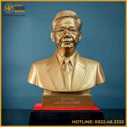 Tượng Bác Trọng bán thân đồng đỏ làm màu cao 42cm