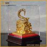 Hộp quà tặng rắn ngậm tiền đồng vàng dát vàng cao 29cm