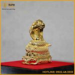Tượng rắn đồng vàng mạ vàng kích thước 17x13cm nặng 1kg