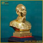 Tượng Bác Hồ bán thân đồng đỏ dát vàng kích thước 34x24cm