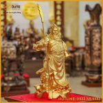 Tượng Quan Vân Trường cầm đao đồng đỏ dát vàng cao 43cm