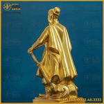 Tượng Hưng Đạo Đại Vương đồng đỏ dát vàng cao 60cm