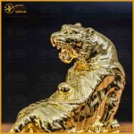 Tượng hổ đồng vàng mạ vàng kích thước 17x13cm nặng 1kg