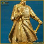 Tượng Hưng Đạo Đại Vương đồng đỏ dát vàng cao 60cm