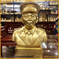 Tượng Đại Tướng Võ Nguyên Giáp bán thân bằng đồng tinh xảo