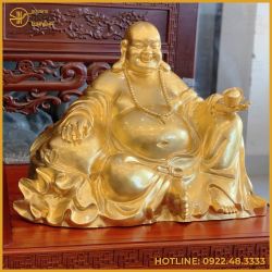 Tượng Phật Di Lặc dựa bị đồng đỏ làm màu