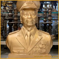 Tượng Đại Tướng Võ Nguyên Giáp bằng đồng đỏ làm màu