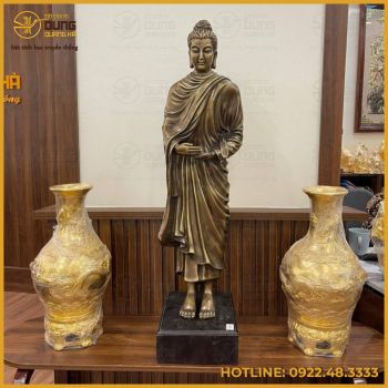Tượng Phật Thích Ca đứng bằng đồng làm màu cổ kính