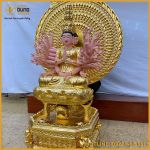 Tượng Phật Thiên Thủ Thiên Nhãn dát vàng làm màu độc đáo