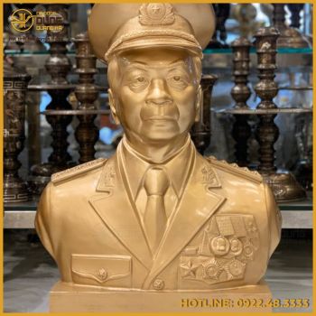 Tượng Đại Tướng Võ Nguyên Giáp bằng đồng đỏ làm màu