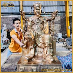 Tượng cụ tổ bằng đồng đỏ chế tác tinh xảo