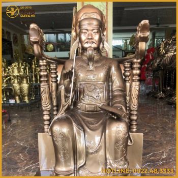 Tượng cụ tổ bằng đồng đỏ làm màu