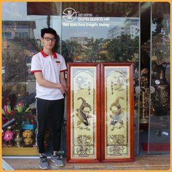 Tranh lý ngư vọng nguyệt đồng vàng xước giả cổ đầy đủ kích thước
