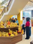 Đồ đồng Dung Quang Hà vinh dự đón đoàn Chủ tịch Hội Liên hiệp Phụ nữ tỉnh đến thăm và tặng quà